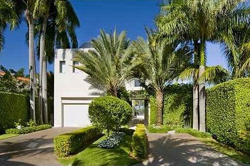 2nd image of 297 N Hibiscus Dr