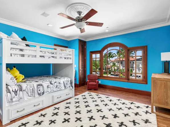 2388 NE 30th Court, Lighthouse Point, FL 33064