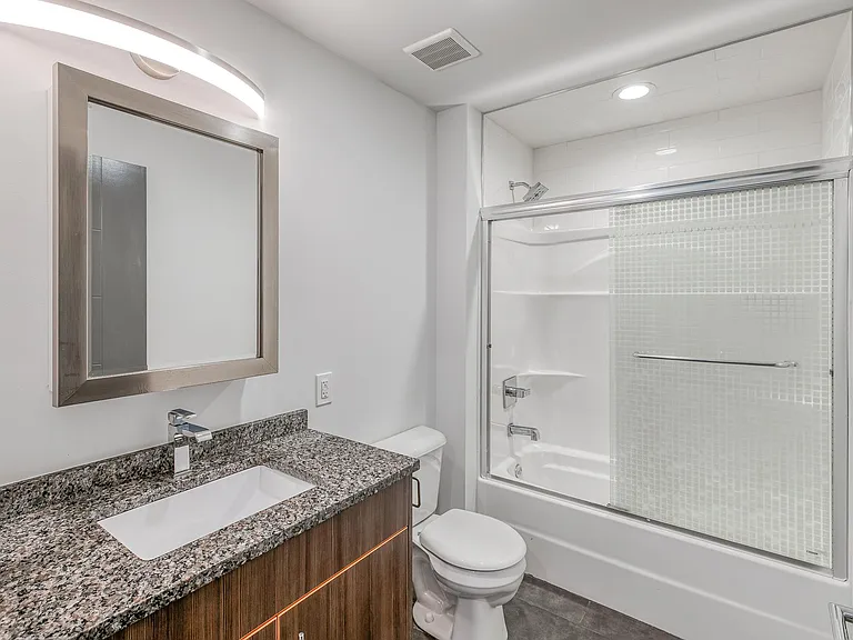 Brown Street Lofts — Photo 33
