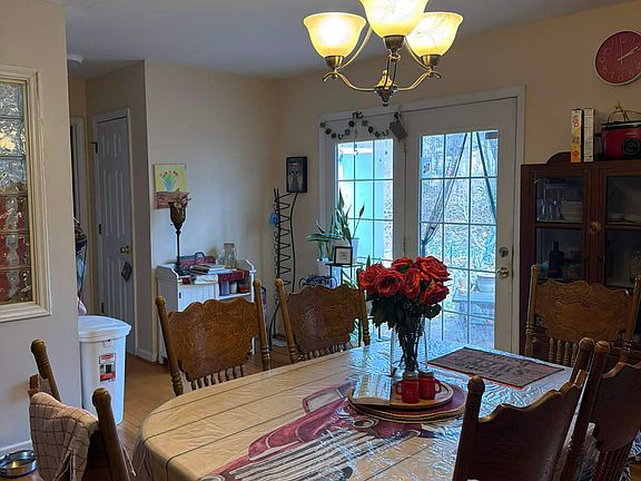 5th image of 609 Shambley Rd