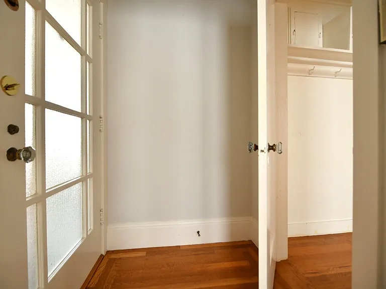 3733 Grand Ave — Photo 3