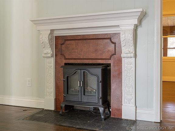 5th image of 464 S Zurich Ave