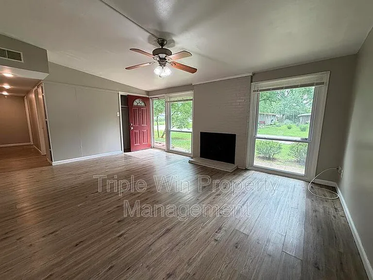 865 Robinwood Dr — Photo 7