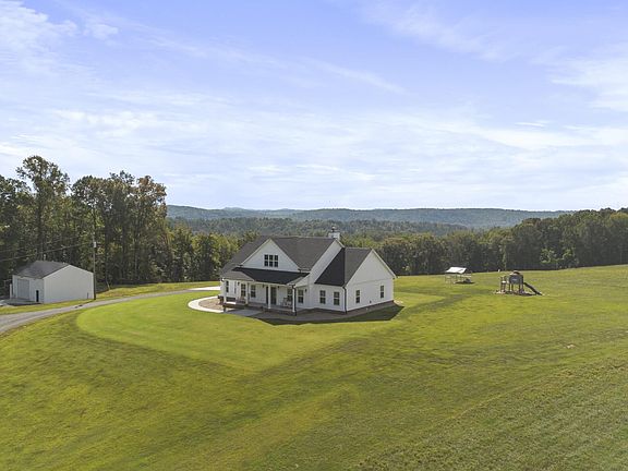 4th image of 207 County Road 2
