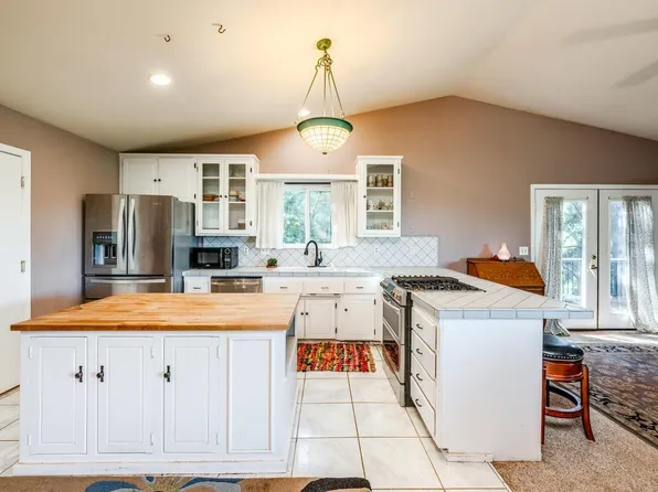 1730 Cherokee Ct, Cool, CA 95614