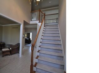 1028 Moran Dr, Rochester, MI 48307