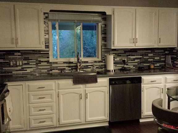 3rd image of 710 Lincoln St