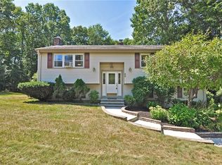 30 Maureen Dr, Smithfield, RI 02917