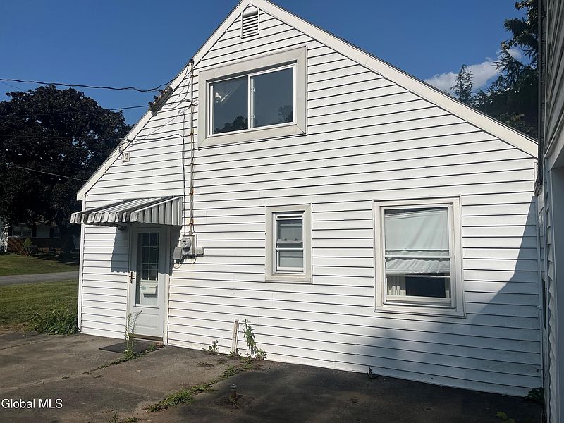 3rd image of 2044 Pyle Road