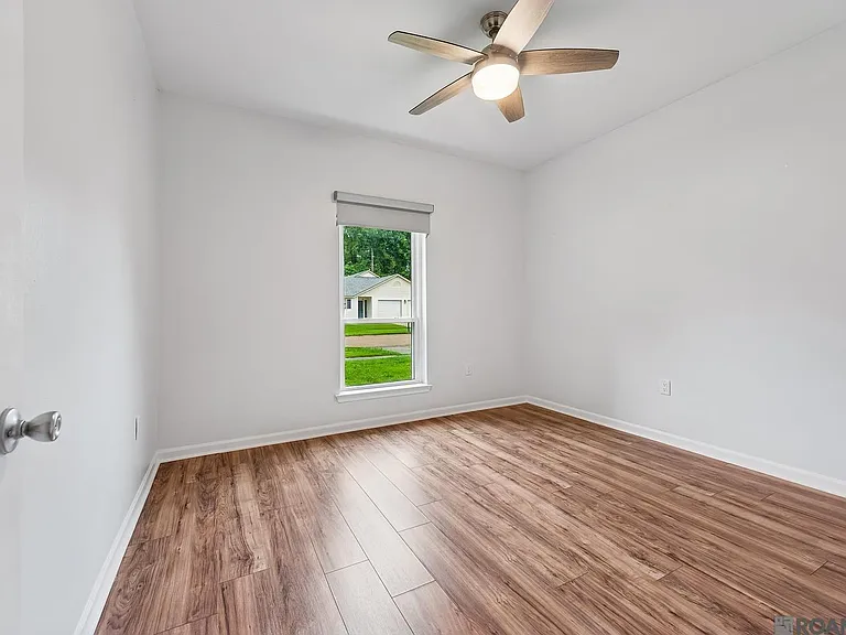 777 Hadley Dr — Photo 8