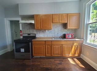 732 S 20th St #1R, Newark, NJ 07103