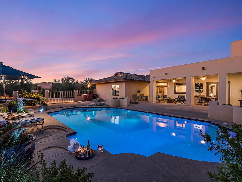 1st image of 22002 N Los Caballos Dr