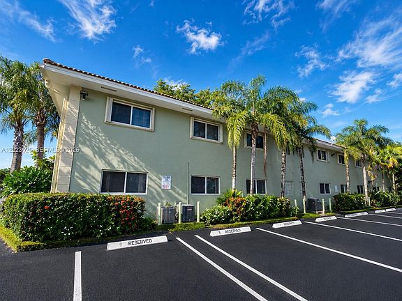 4th image of 1423 Holly Heights Dr APT 4
