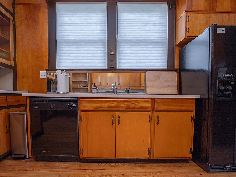 303 N Woodrow St — Photo 15
