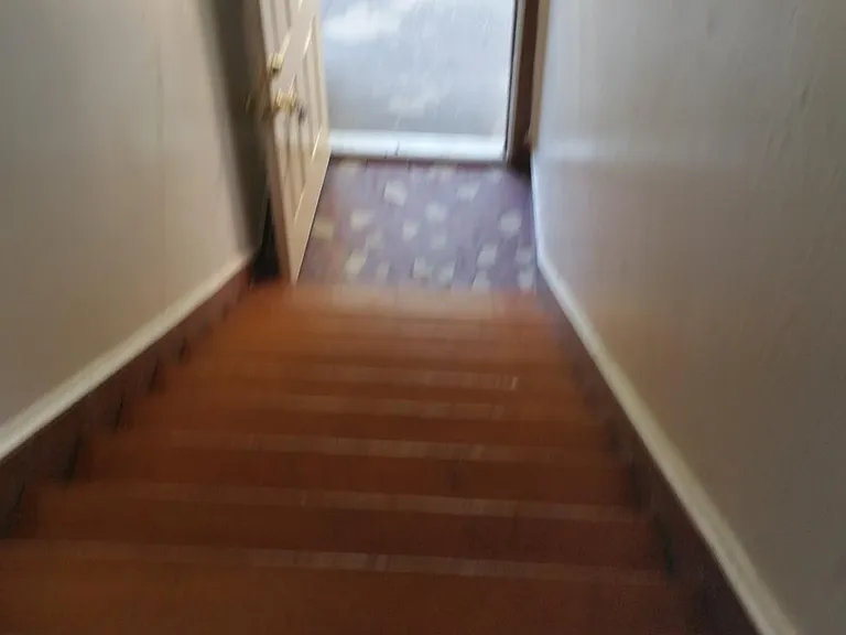 154 E Herndon St #B — Photo 4