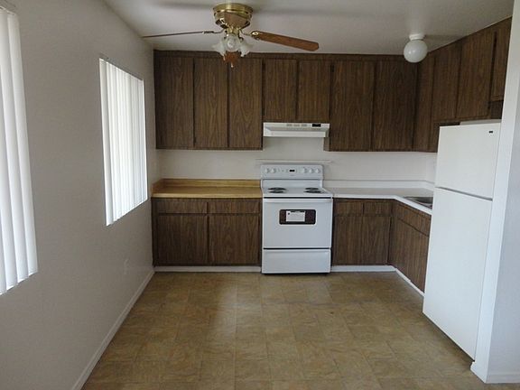 5th image of 978 Peach Ave APT 3