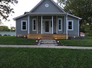 451 Fairfax St, Carlyle, IL