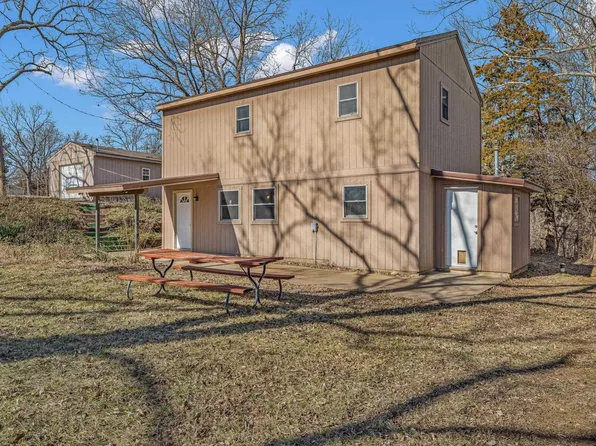 2520 NE Kaw Valley School Rd #2660, Topeka, KS 66617