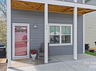 17 Water Pointe Way, Weaverville, NC 28787