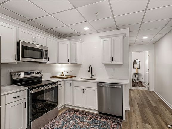 5th image of 1212 12th St APT 35