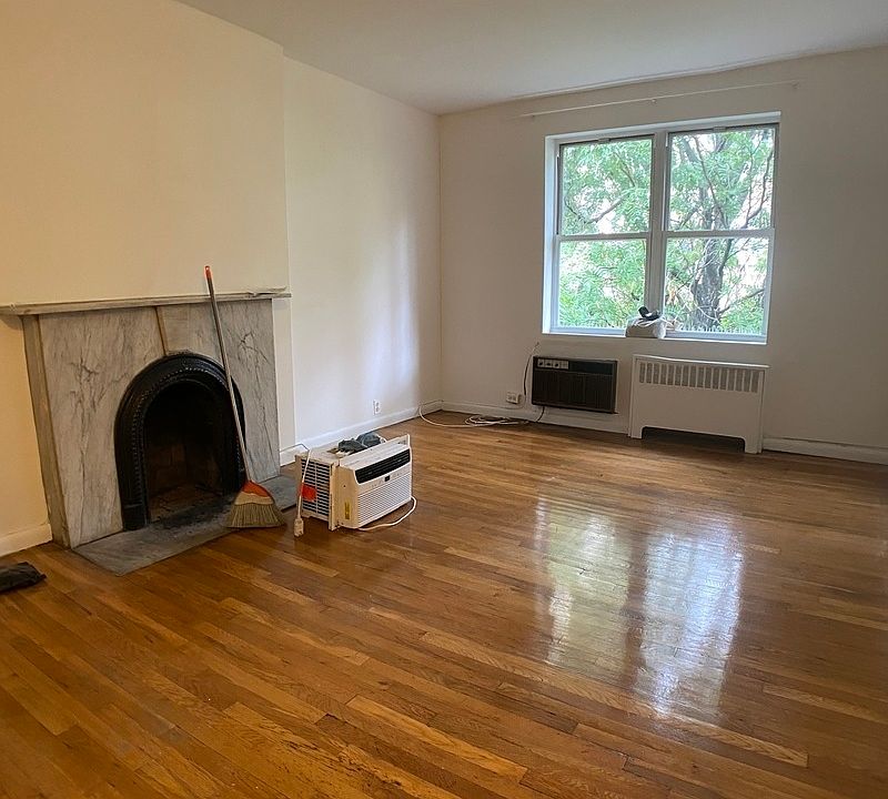 1st image of 213 E 31st St APT 3D