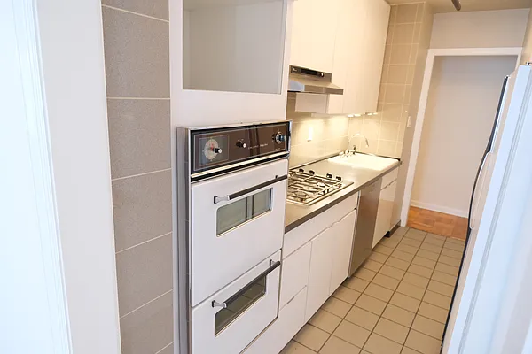 Sold by Agranoff Real Estate | media 4