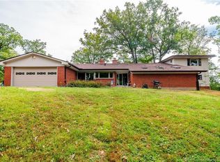4023 Green Valley Rd, New Albany, IN 47150