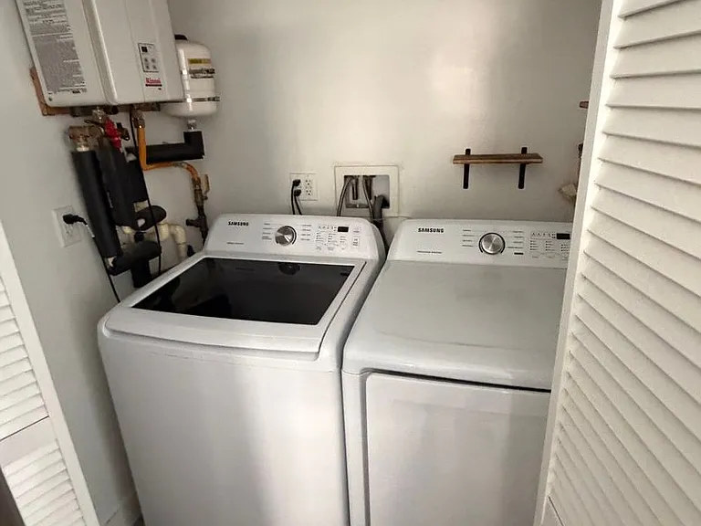 5133 W Maplewood Ave — Photo 9