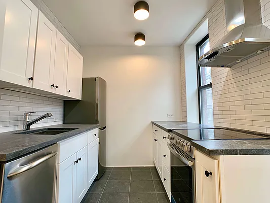 Rented by Building Equity Real Estate LLC | media 29