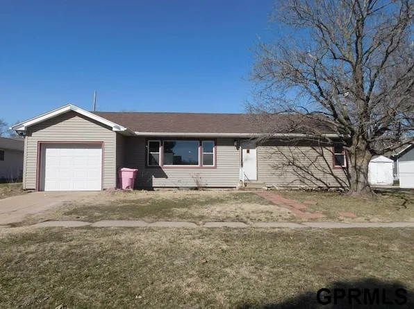 416 W Hickory St, Wilber, NE 68465