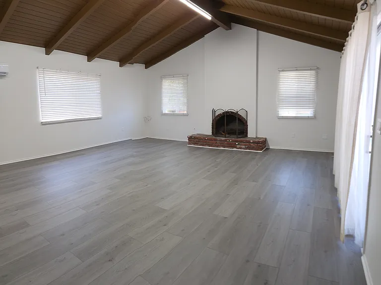 6081 Pamela Ln — Photo 5
