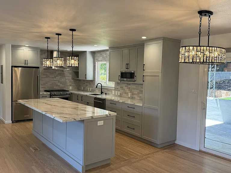 Newly Remodeled Kitchen