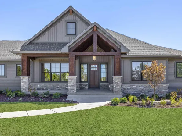 8289 52nd St SE, Alto, MI 49302