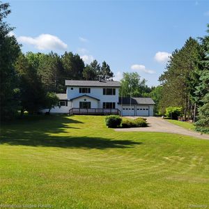 400 E Schafer Rd, Pinckney, MI, 48169