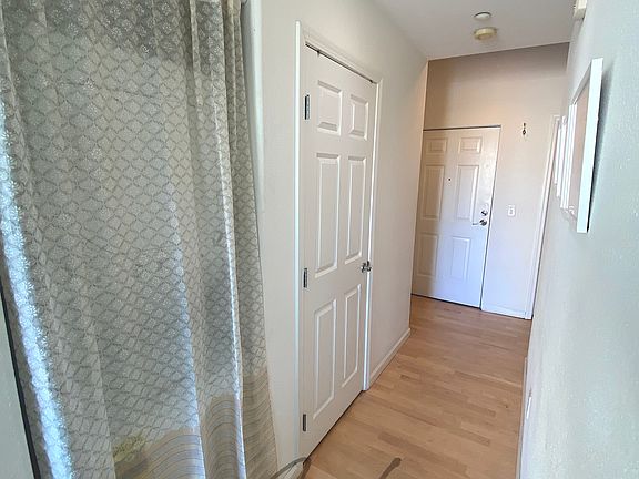 4th image of 1121 40th St APT 1206