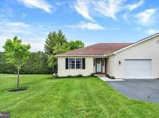 7 Sunshine Ave, Gettysburg, PA 17325