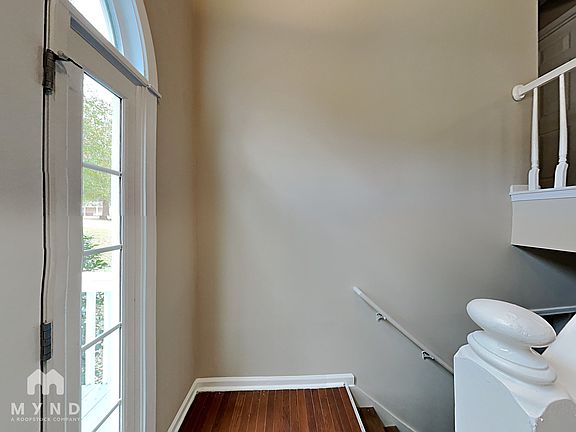 2nd image of 205 Ivy Ct