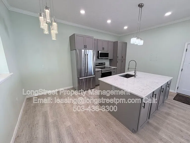 758 Browning Ave S #B — Photo 6