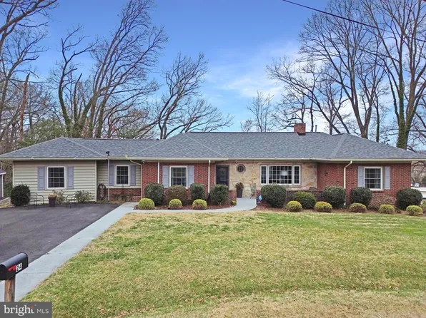 24 Marshall Pl, Fredericksburg, VA 22405