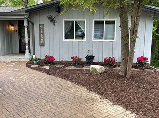 1910 Boscobel Ct, Rockford, IL 61107