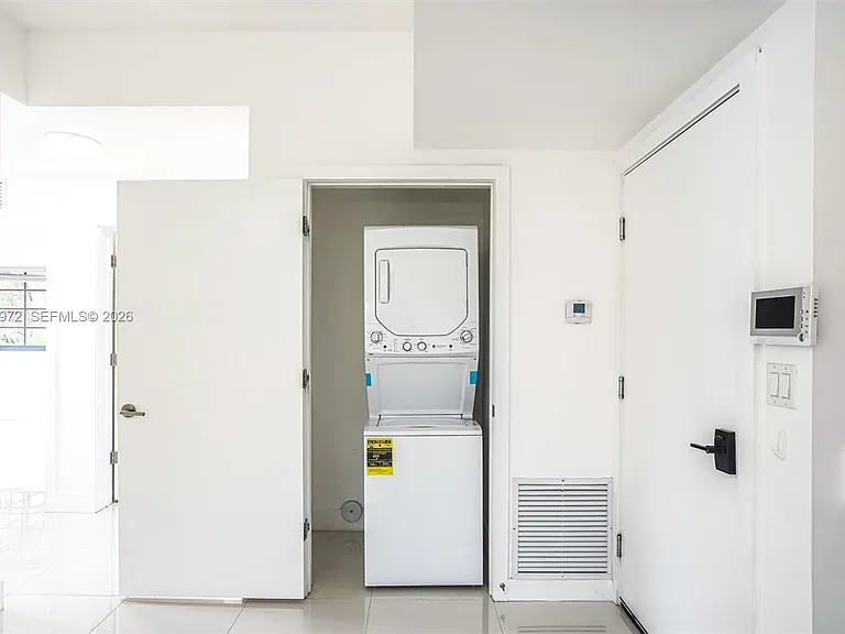 1901 S Le Jeune Rd #3 — Photo 13