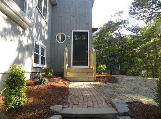 4th image of 33 Winchester Ln