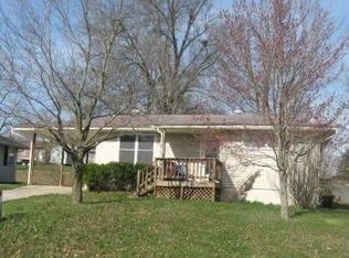 913 Castlewood Ave, Fulton, MO 65251