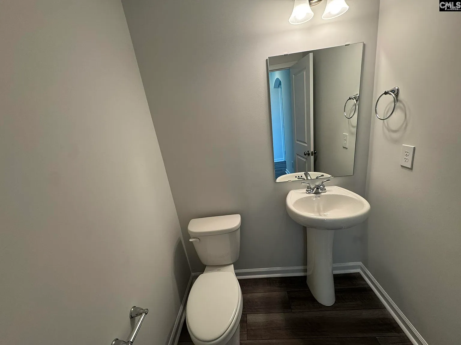 3 bed, 2166 sqft, $2,350 — Photo 4