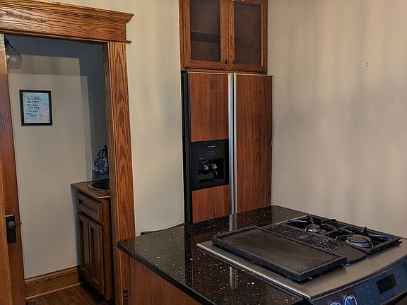 4th image of 432 5th St #432