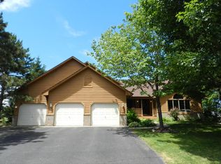 1311 Schooner Ct, Woodbury, MN 55125