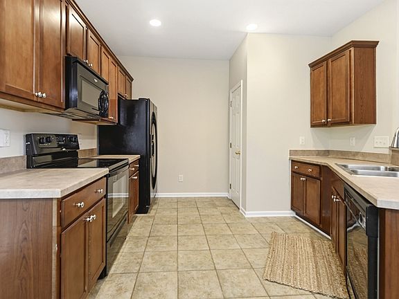 5th image of 1406 Hamlin Park Cir #1