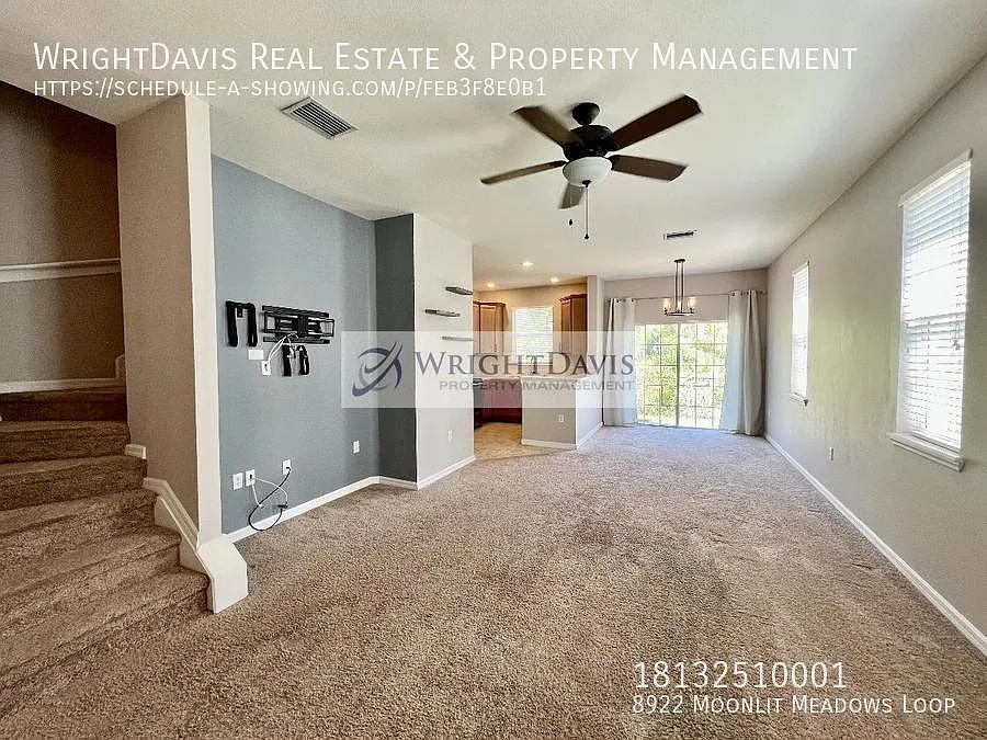 Beautiful 2/2.5 townhome in Eagle Palm! — Photo 3