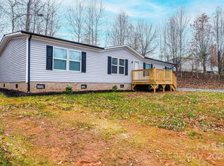 3173 Bear Trail Dr, Lenoir, NC 28645