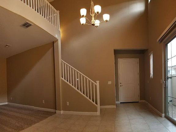 Living Room/ Dining Room